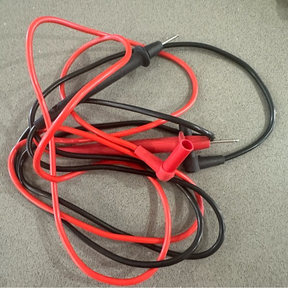 Fluke Test Leads TL75 Style – CAT III 1000V / CAT IV 600V – Red & Black Probes - Picture 5 of 8